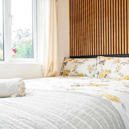 Earley Luxury Ensuite Room With Private Entrance Reading Exterior photo