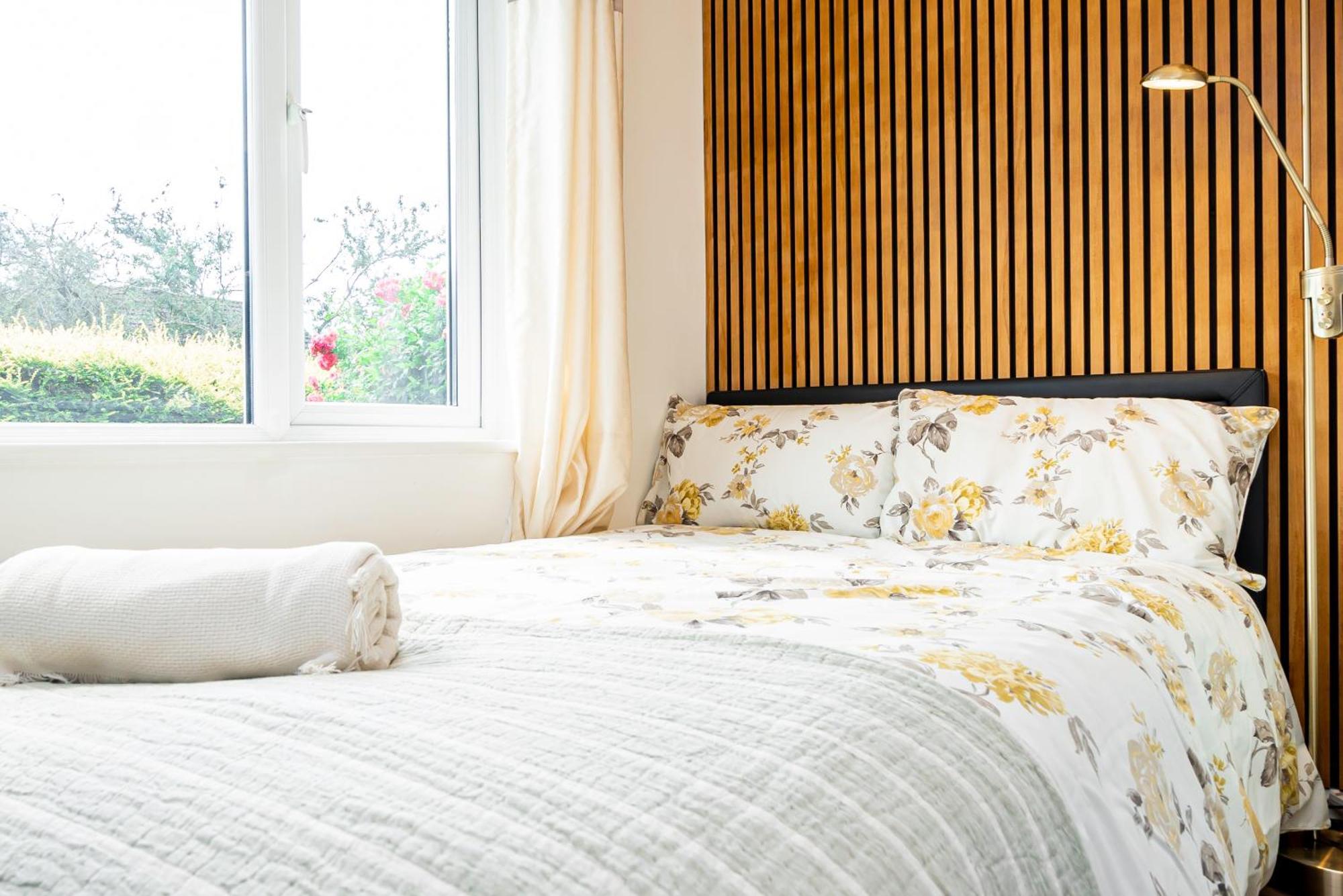 Earley Luxury Ensuite Room With Private Entrance Reading Exterior photo
