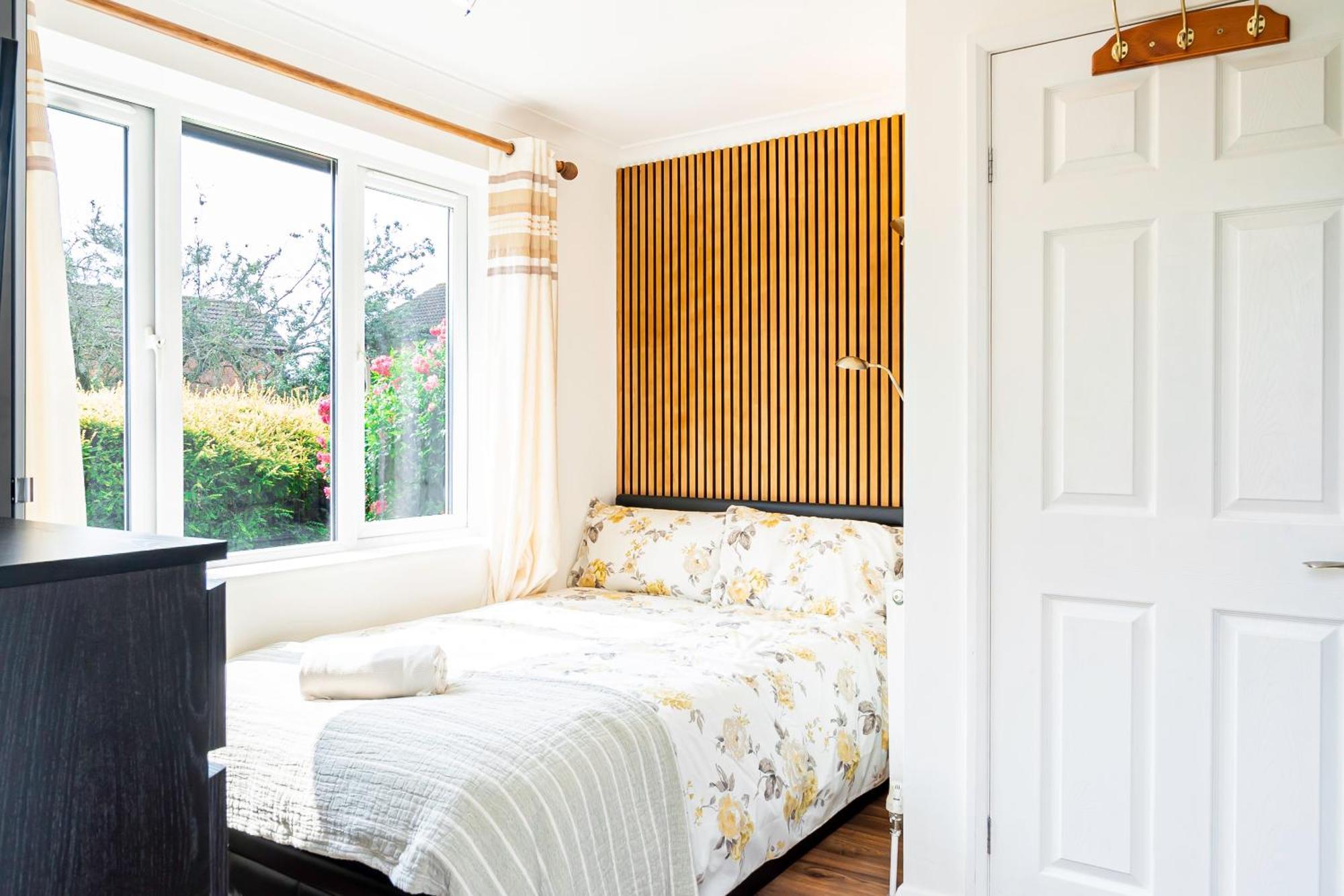 Earley Luxury Ensuite Room With Private Entrance Reading Exterior photo